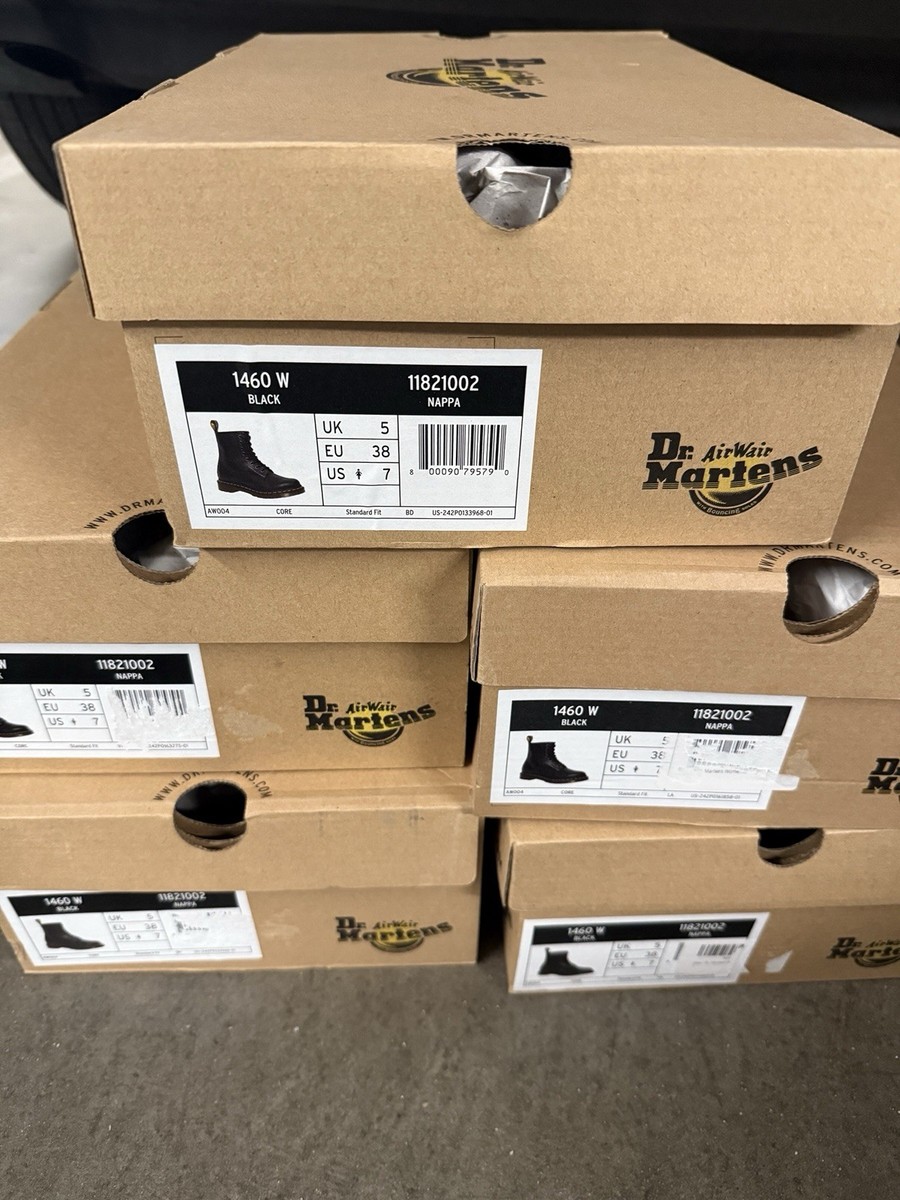 Dr. Martens Women 1460W Eight-Eye Lace-Up Boot, Blk Nappa