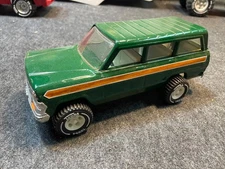 VINTAGE Tonka Jeep Wagoneer Green Wood Trim Opening Hatch