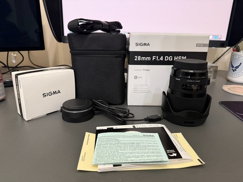 Sigma 28mm F/1.4 Art - Canon EF Mount & USB Dock (Canon EF) - KOSTENLOSER VERSAND!