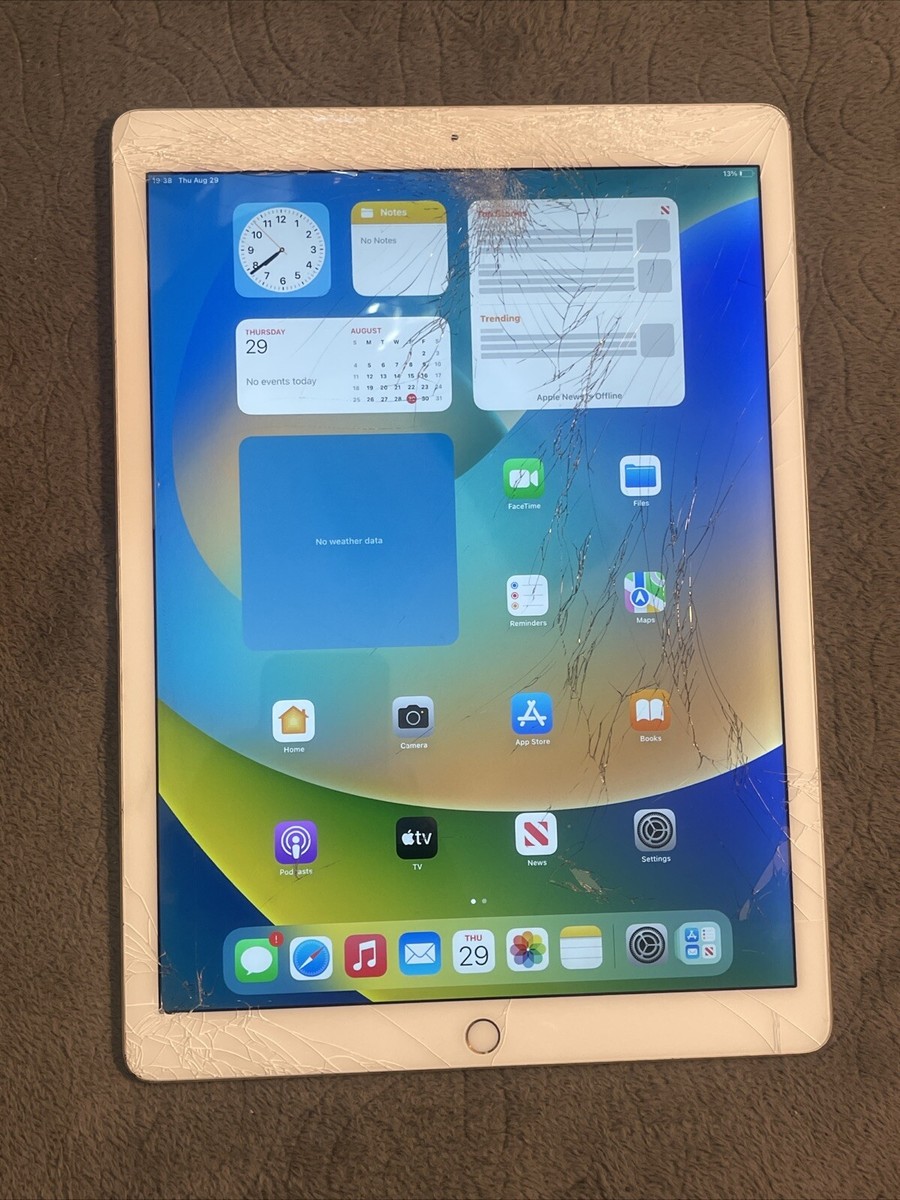 Apple iPad Pro 1st Gen 128GB A1584 12.9