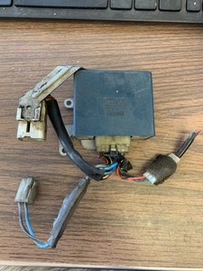 93 1994 1995 sc400 power radio antenna control module computer relay
