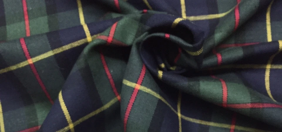 TELA VERDE A CUADROS BALARD DESIGNS SUZANNE KASLER MACKENZIE POR YARDA 54"W Foto 4 de 4