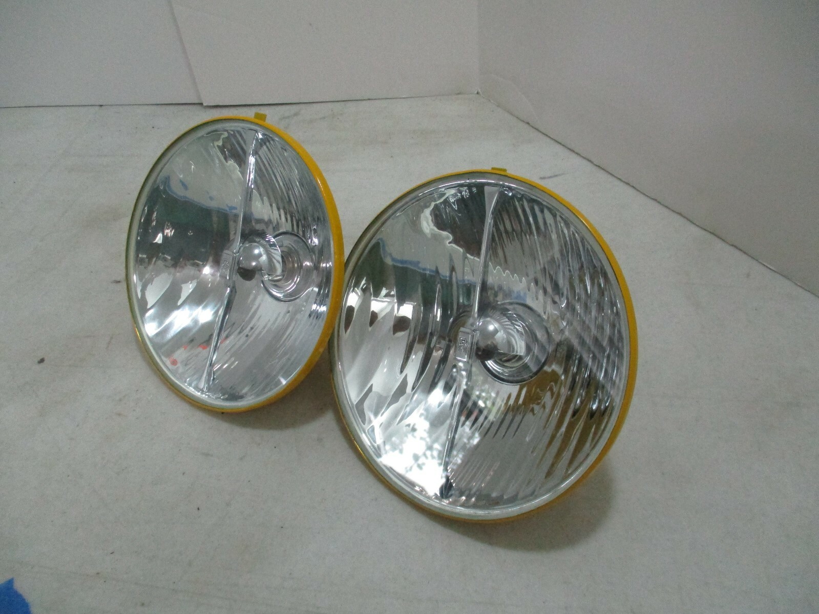 LUCAS 7 1/2"  headlights for Rolls-Royce Silver Wraith & Silver Dawn RF 770