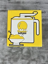 Ice Cream Maker DONVIER Manual Hand Crank Half-Pint Vintage 1980 IN BOX