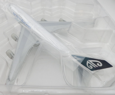 Herpa Air New Zealand Boeing 747-400 Model - 1:500 - 500678