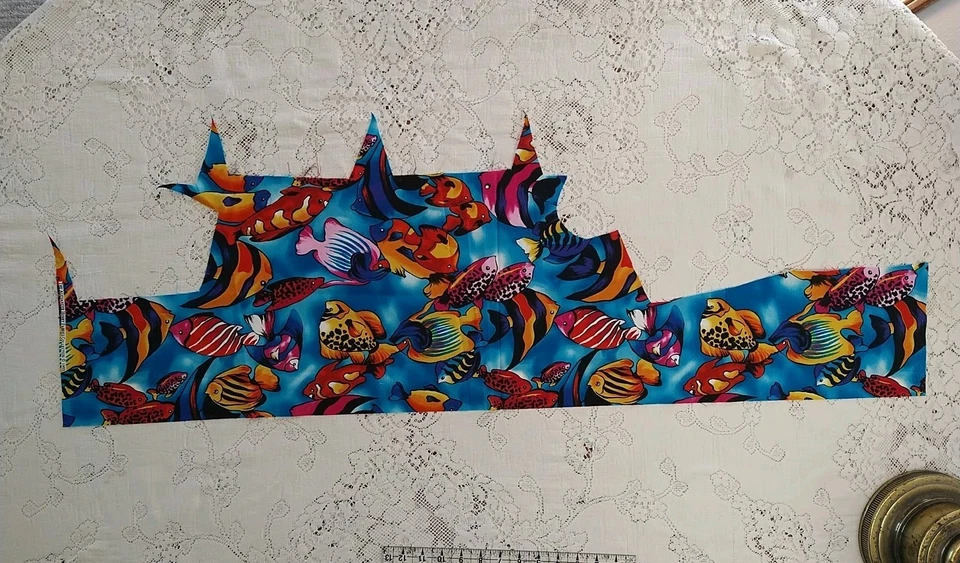 REMNANT Alexander Henry Fabrics Collection 1993 Tropical Fish Colorful 12x17 + - Image 2 of 4