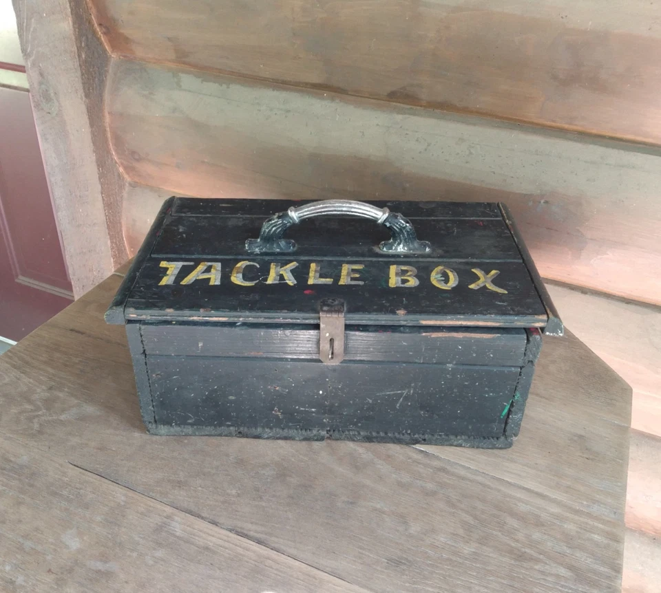Vintage FolkArt Painted TACKLE BOX Wooden Primitive Wood Fishing Lure Chest - Image 2 of 4
