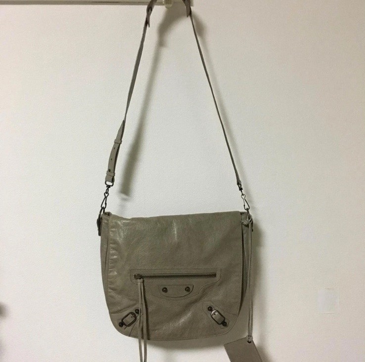 Balenciaga Folk Messenger Bag Greige Leather with Mirror and Dust Bag Authentic