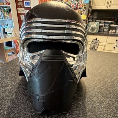 Hasbro Star Wars Black Series Kylo Ren Helmet 