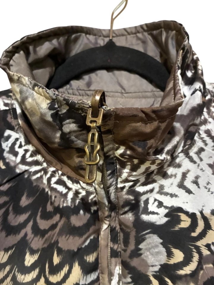 Feather Print Quilted Vest Brown Women’s Small Full Zip Puffer Style - Image 2 of 4