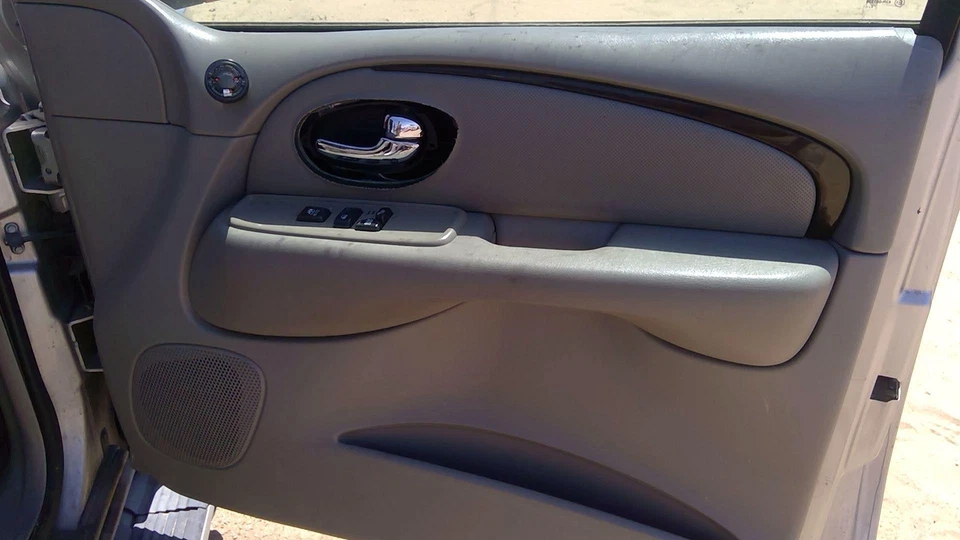 2004 Buick Rainier Passenger Right Front Inside Door Trim Panel Only Pewter 952 - Image 2 of 4
