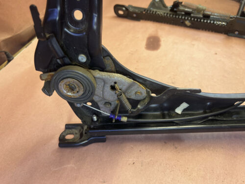 98 Honda Prelude Front RIGHT Seat Track Rail Mounting Bracket Passenger 97-01 - Bild 10 von 13