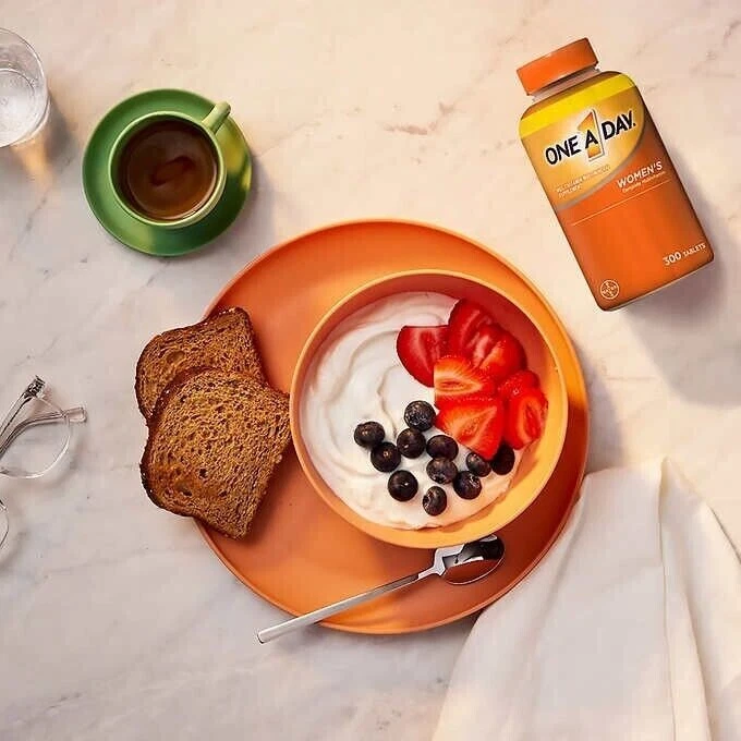 Multivitamínico One A Day para Mujer, 300 Comprimidos Vitaminas A, B6, C, D, E, K, EE. UU. Foto 4 de 4