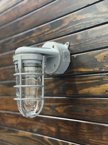 Vintage Old Aluminum Metal Exterior Wall Mount Lithonia Lighting Fixture - China - Picture 3 of 12