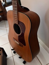 Guild D-4  made in USA Acoustic Guitar w/ Cas...