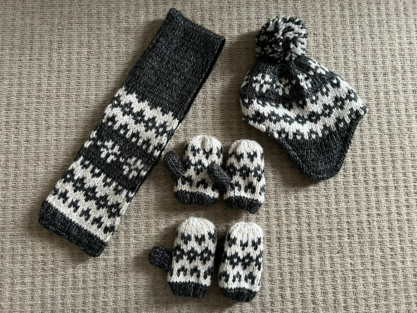 Next 4 Winter Bundle Lined Winter Bobble Hat Flaps Age 1-2 Years 12-24 Mittens