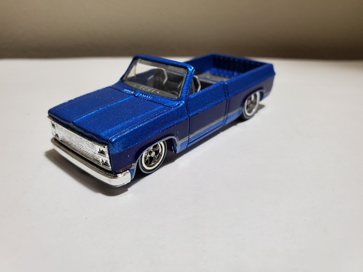 Hot Wheels 83 Chevy Silverado Custom Lowrod! (Convertible