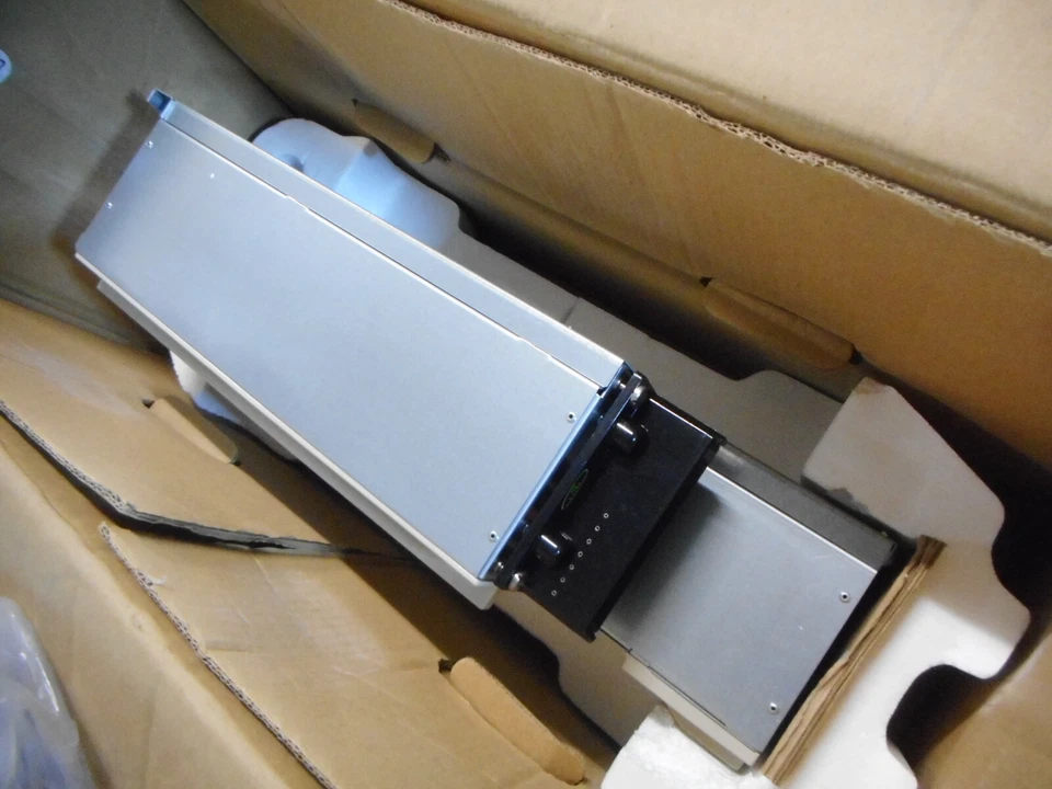 APC Symmetra 4-16kVA Power Module -- 4kVA (2.8kW) Output Power -- SYPM - Image 4 of 4