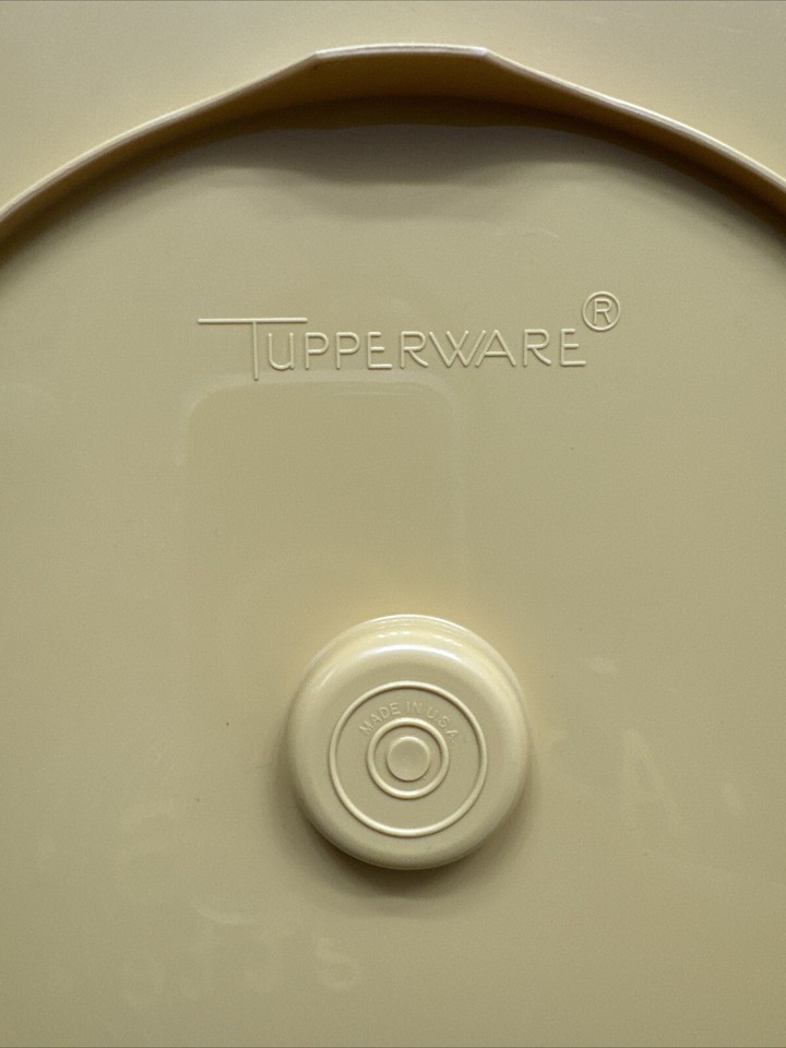 Vintage Tupperware Gold Dip-N-Serve 14
