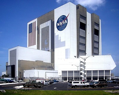 NASA VEHICLE ASSEMBLY BUILDING (VAB) AT KENNEDY SPACE CENTER 8X10 PHOTO (ZZ-066)