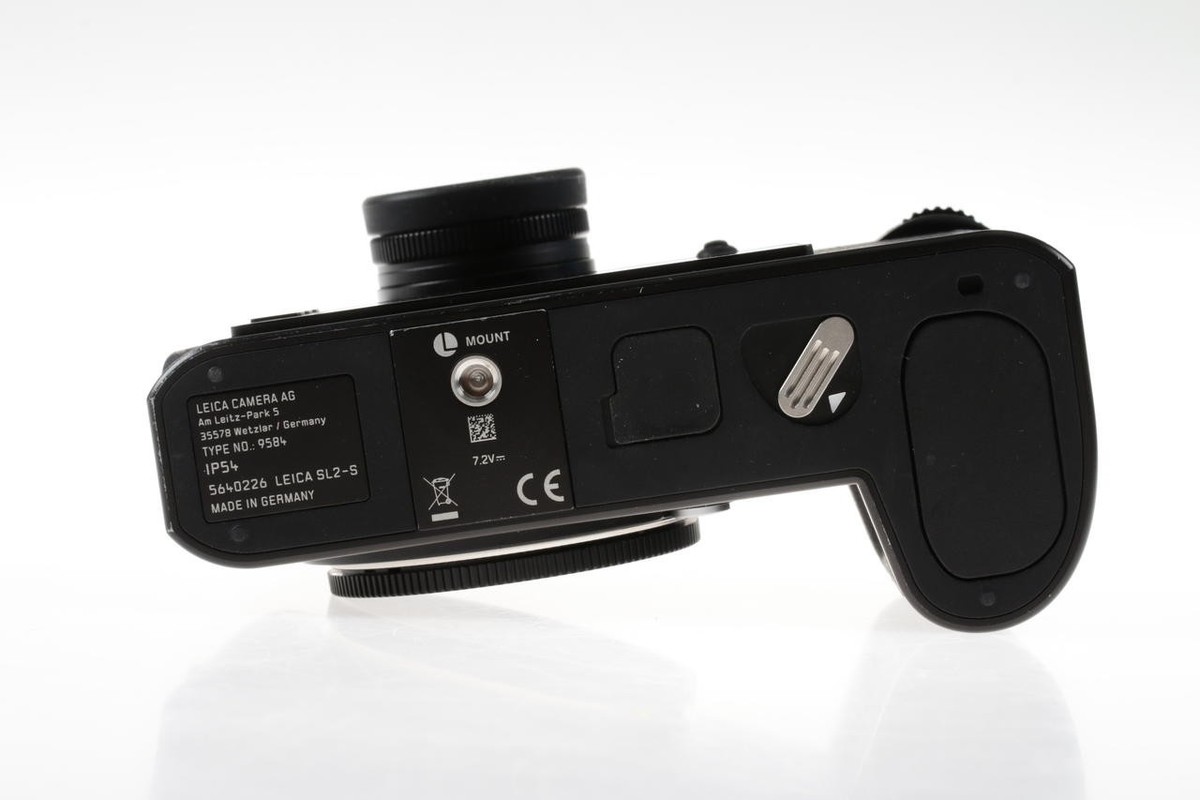 Leica sl2 N/C Leica SL2 Mirrorless Digital Camera with 24-70mm f/2.8 Lens | US/EU/JP