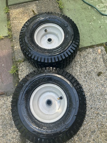 PAAR Carlisle Turf-Saver Front Aufsitzmäher Reifen 15x6-6 mit weißen Felgen