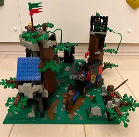 LEGO System Castle Dark Forest Fortress 6079 In 1996 Used Retired As Is