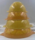 Vintage Pyrex Sunflower Daisy Yellow Orange Cinderella Nesting Bowl Set Of 4