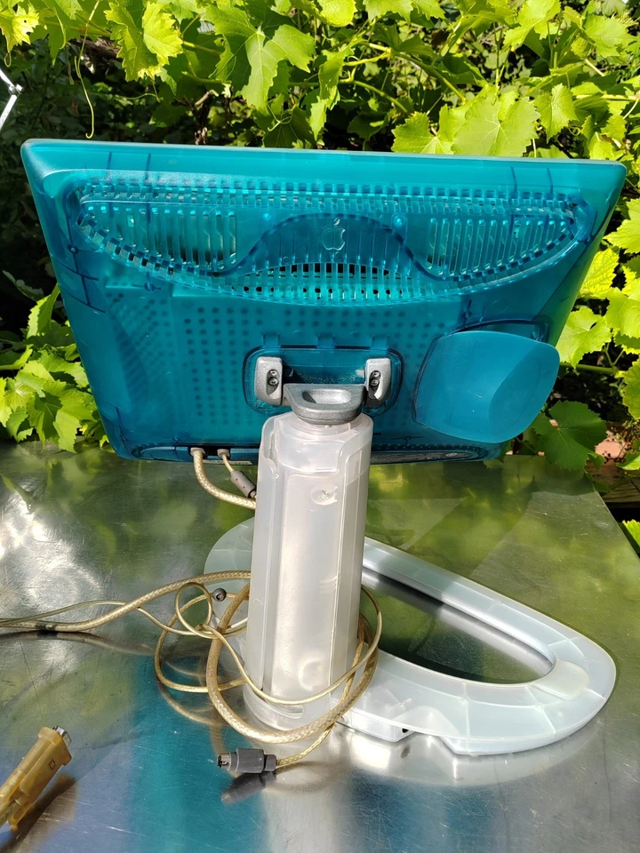 Vintage Apple Studio Display M4551 – transparent‑blau, kultiges Sammlerstück - Bild 4 von 4