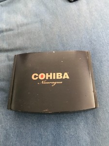 Cohiba  - Nicaragua N50 Wooden Cigar Box - Dark Black Curved - with handbook !