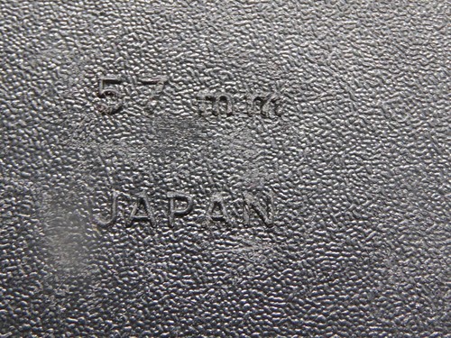 Vintage Official MINOLTA JAPAN 57mm push on front lens cap - Picture 2 of 4