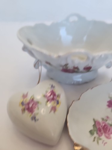 HANDPAINTED TILSO JAPAN PORCELAIN MOSS ROSE VASE GOLD TRIM W/trinket Dish/heart - Picture 5 of 8