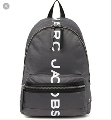 セール☆Marc Jacobs Suspiriaナイロンバックパックリュック Marc Jacobs Suspiria Logo Print Nylon Backpack ~NWT~ Dark