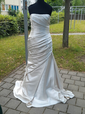 Brautkleid Gr. 40 W1 White One Tigris Oyster gerafft mit Schleppe Schulterfrei