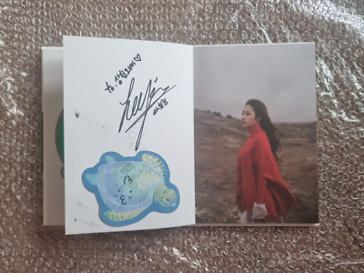 LOONA Fan Sign Event HEEJIN HYUNJIN HASEUL Album Autographed Hand