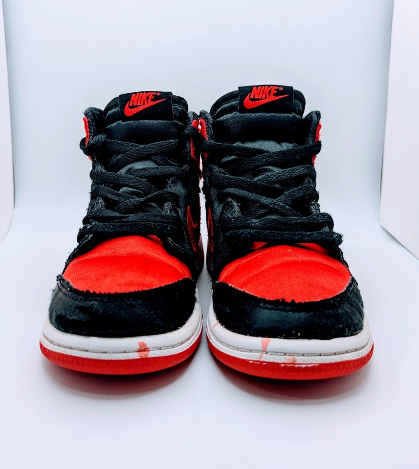 Used Size 10c Air Jordan 1 Satin Bred 2023 Toddler Sneaker - Image 2 of 4
