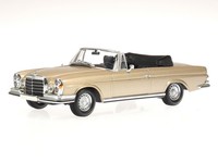 Mercedes C111 280 Se 3.5 Cabrio 1970 Gold Modellauto 940038130 Maxichamps 1:43