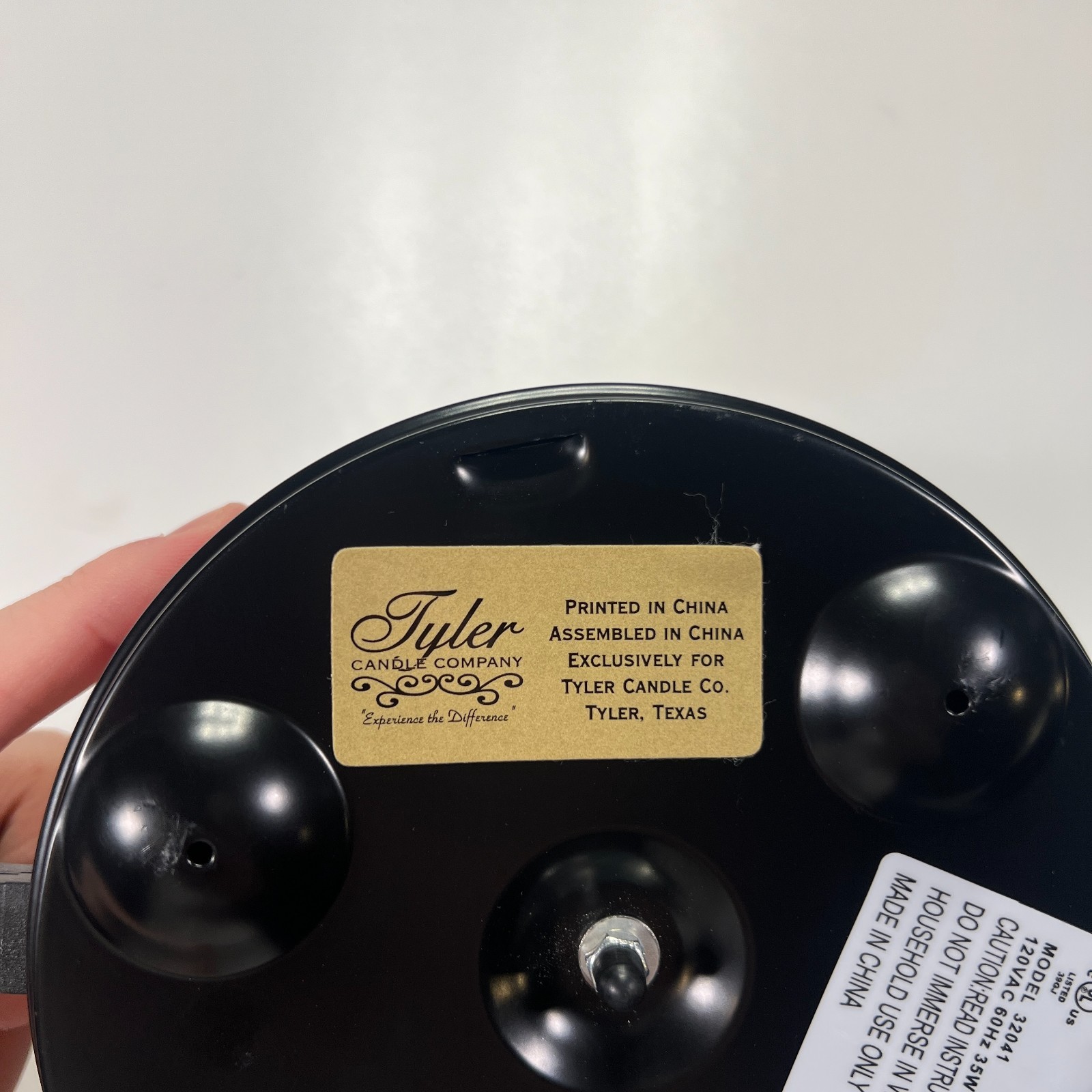 Tyler Candle Company Model 8 Electric Wax Warmer Potpourri Melter Floral Damask 