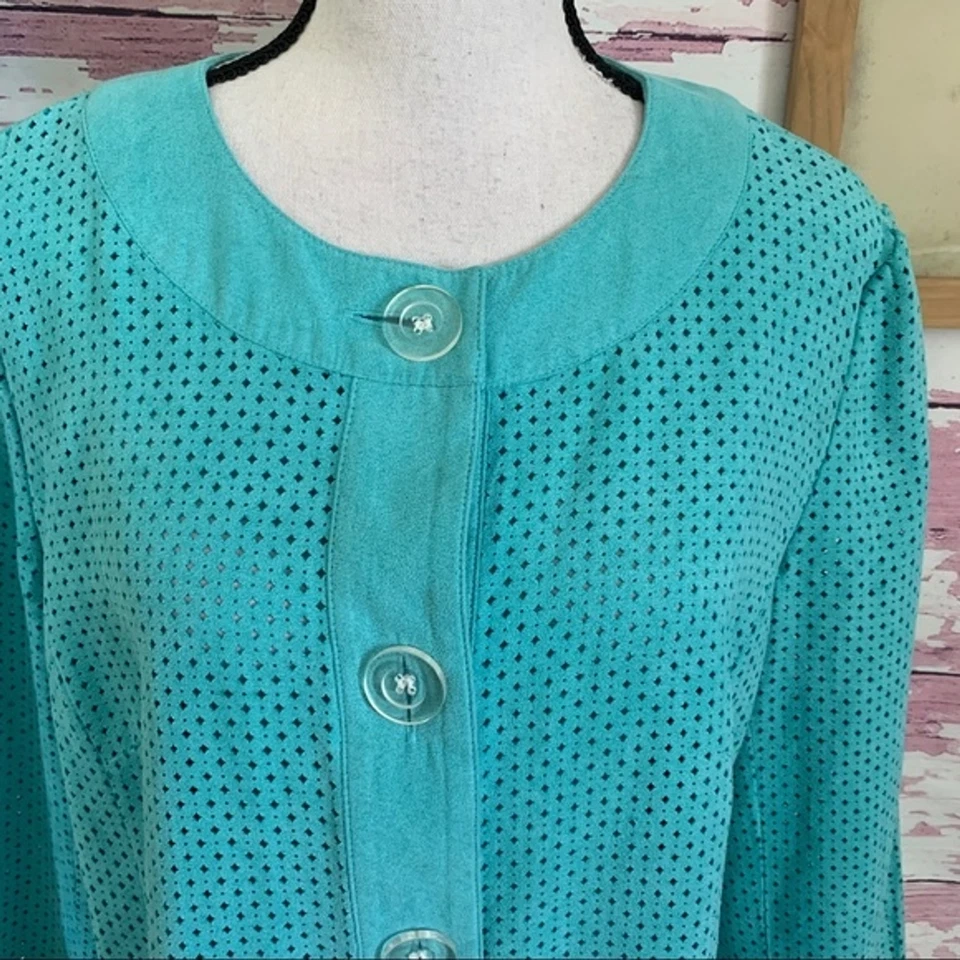 R.Q.T Women’s Blue Perforated Jacket Scoop Neck Button Up Jacket Medium Eyelet - Image 3 of 4