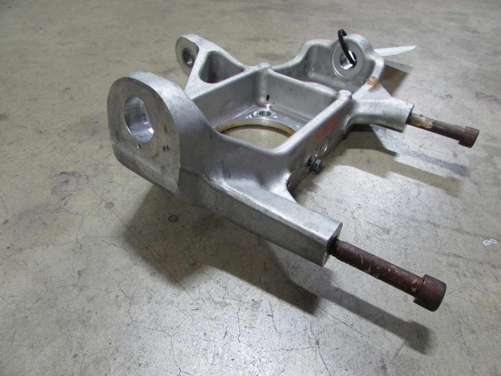 McLaren MP4-12C, LH, Left Front Knuckle/ Upright W/O Hub, P/N 11B0033CP01