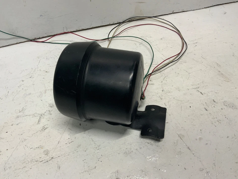 AUTO GAGE RPM TACHOMETER 8K GAUGE WITH SHIFTER WARNIG LIGHT VINTAGES - Image 4 of 4