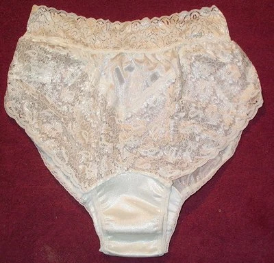 USA 2 Pair Womens Ivory Size 7 / Medium Incontinence Lace Frt & Waist Nylon Pantie