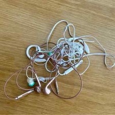 Three Pairs of Headphones GUC White Pink Magnovox