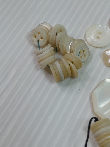 Vintage Antique Small Mother of Pearl 4 Hole Buttons 3/8 1/2 & Other's Lot - Picture 9 of 11