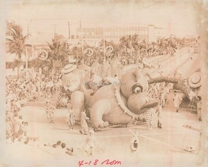 1968 Rom Junior Miami Orange Bowl Jr Parade Animal Floats Celebration Photo 8X10