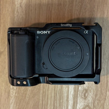 Sony Alpha ZVE10 E-Mount Mirrorless Camera 3BATTS Cage BODY ONLY