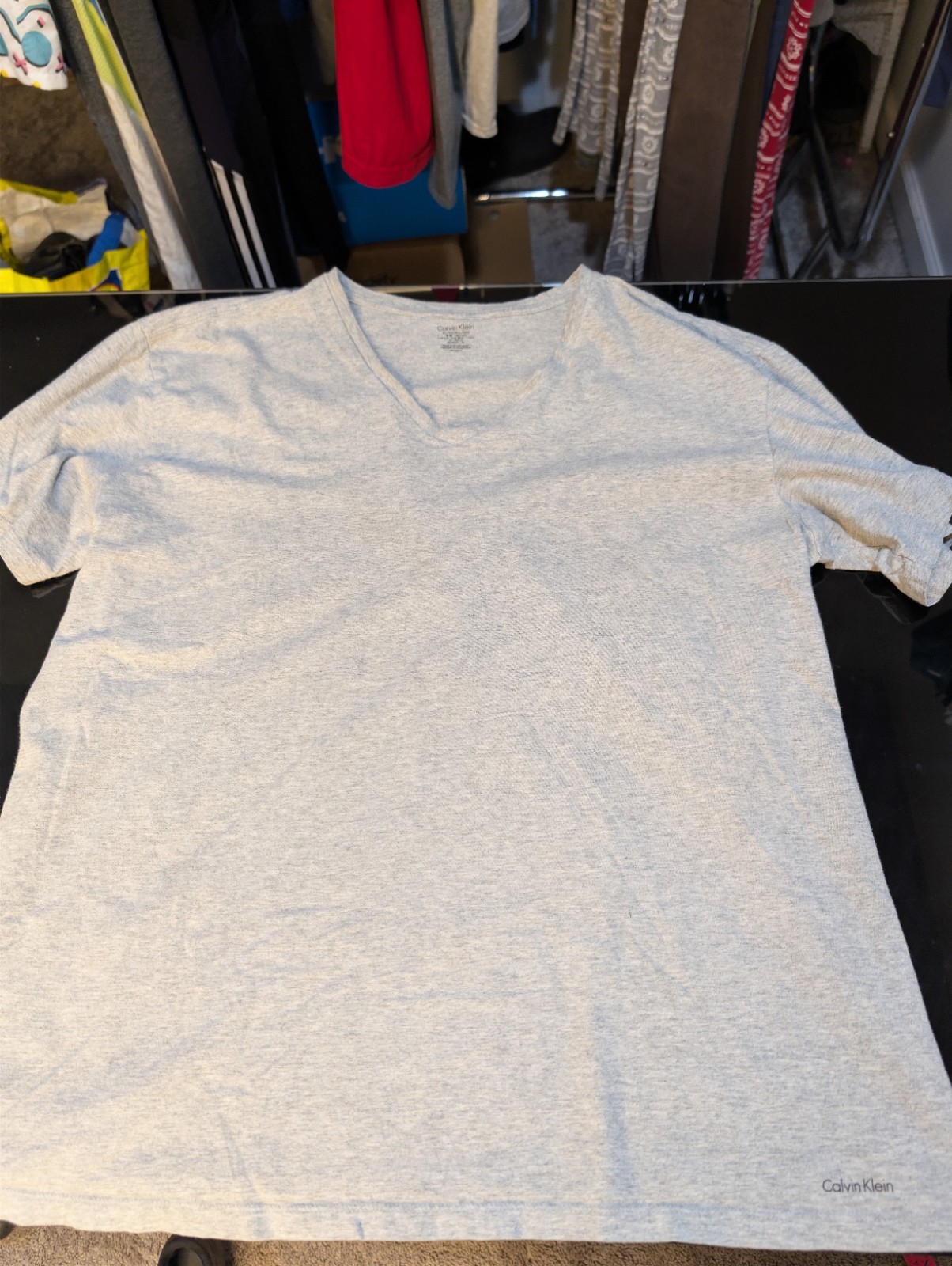 Calvin Klein Men's V-Neck T-Shirt Size XL Heather Grey Short Sleeve Classic Fit
