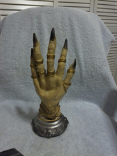 Spooky Halloween Animated Hand Moves Withcreepy Witch Sound 5.25" X 13.75 New