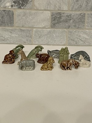 Lot of 12 Vintage Wade Whimsies Made in England figures - various figures