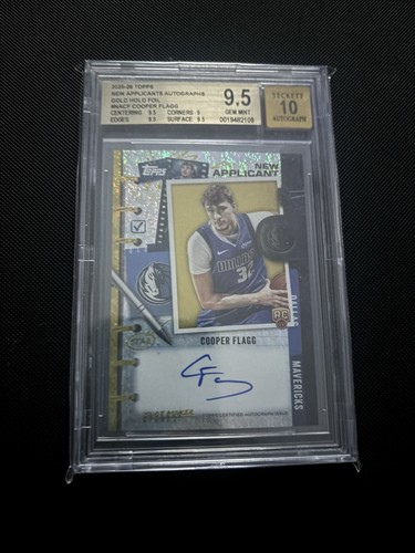 Cooper Flagg [Holo Gold Foil] #NA-CF 2025 Topps New Applicants Autograph card